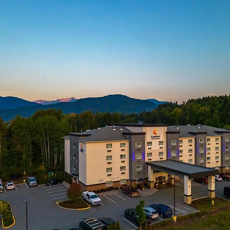 Comfort Inn & Suites Terrace Exterior photo