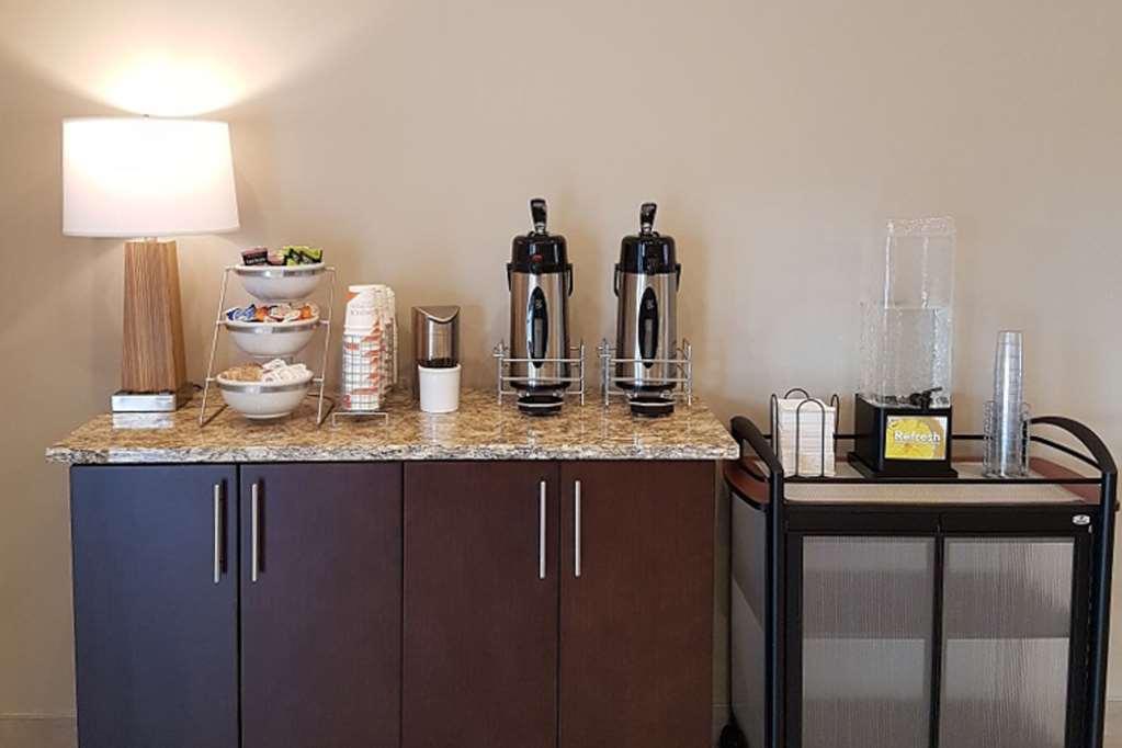 Comfort Inn & Suites Terrace Interior photo