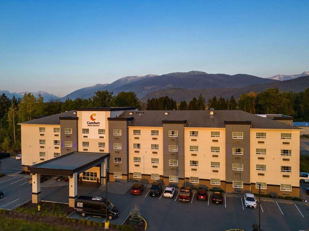 Comfort Inn & Suites Terrace Exterior photo