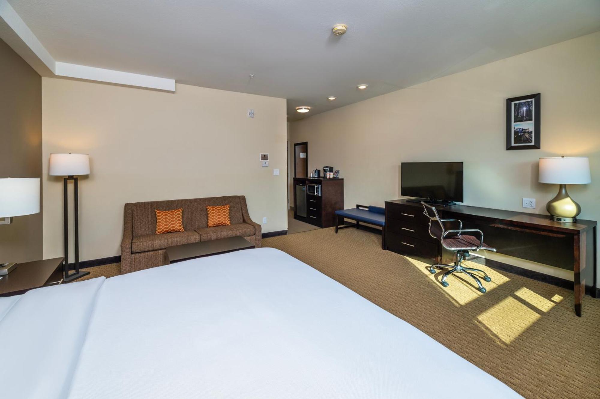 Comfort Inn & Suites Terrace Exterior photo
