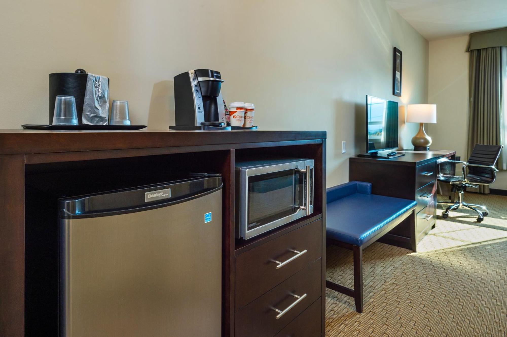 Comfort Inn & Suites Terrace Exterior photo