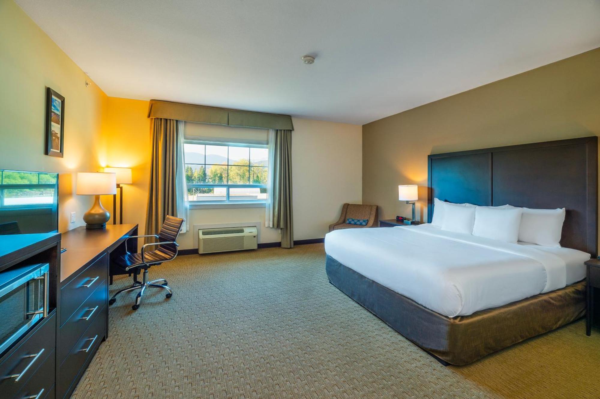 Comfort Inn & Suites Terrace Exterior photo