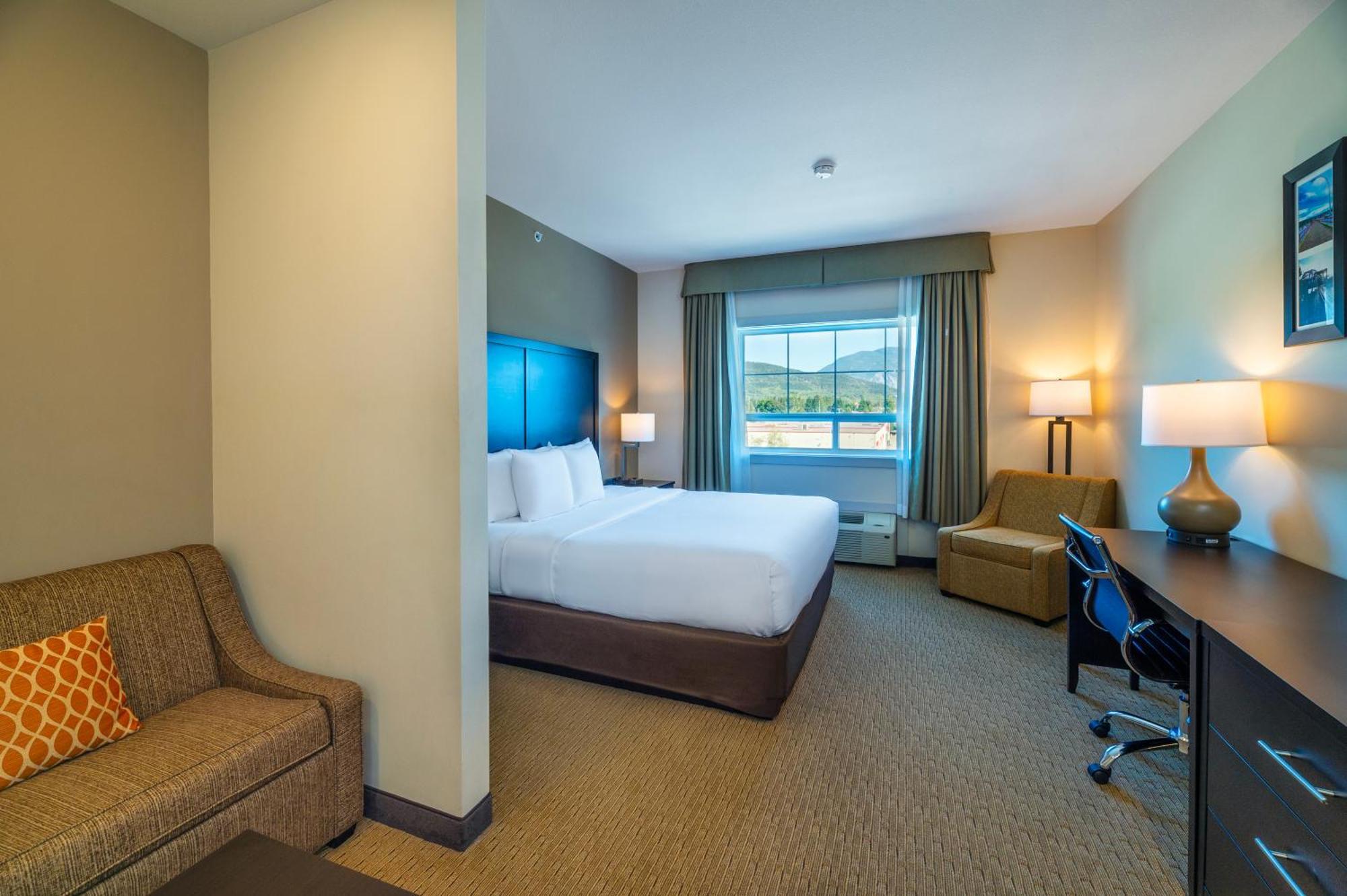 Comfort Inn & Suites Terrace Exterior photo