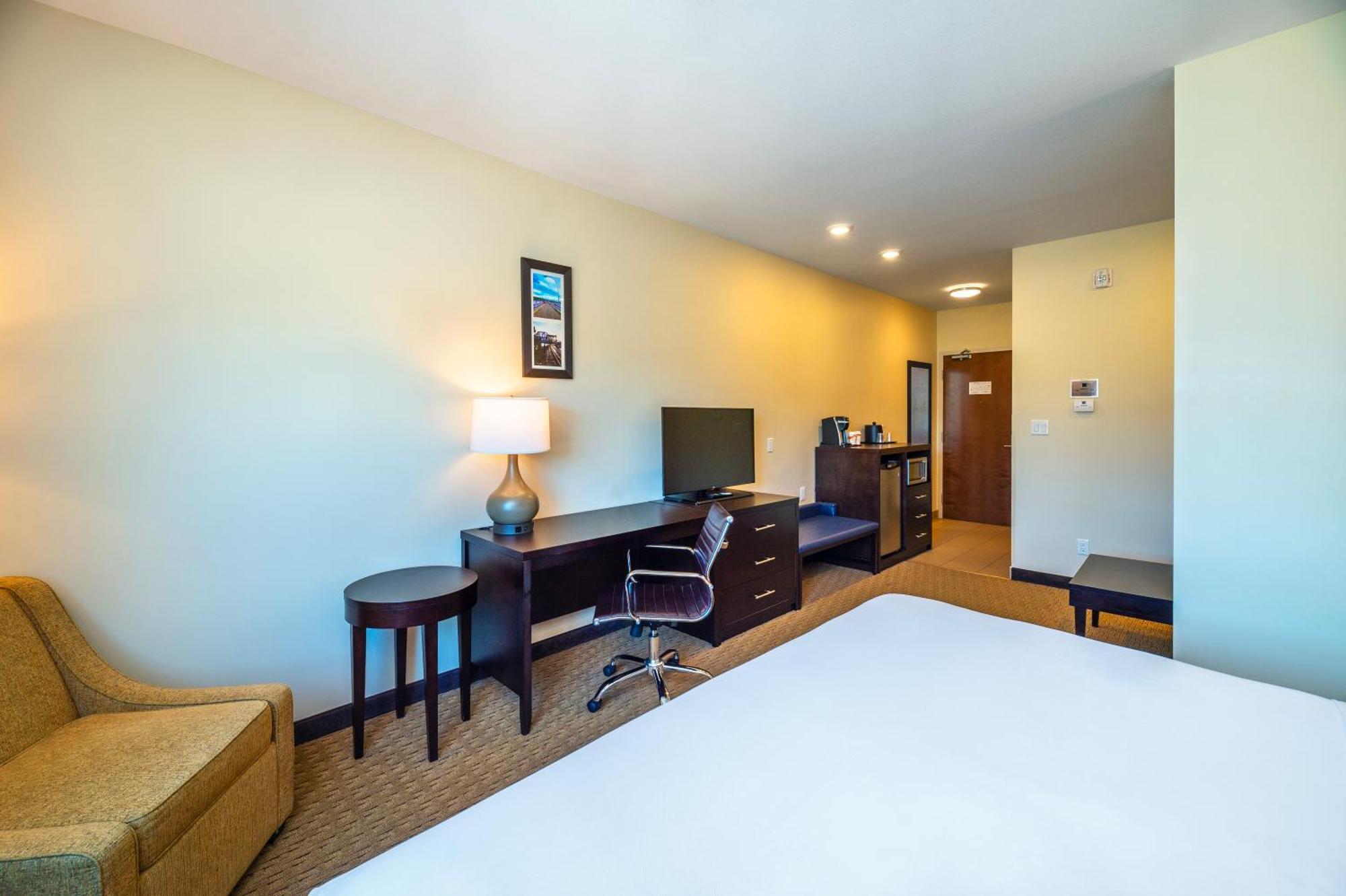 Comfort Inn & Suites Terrace Exterior photo