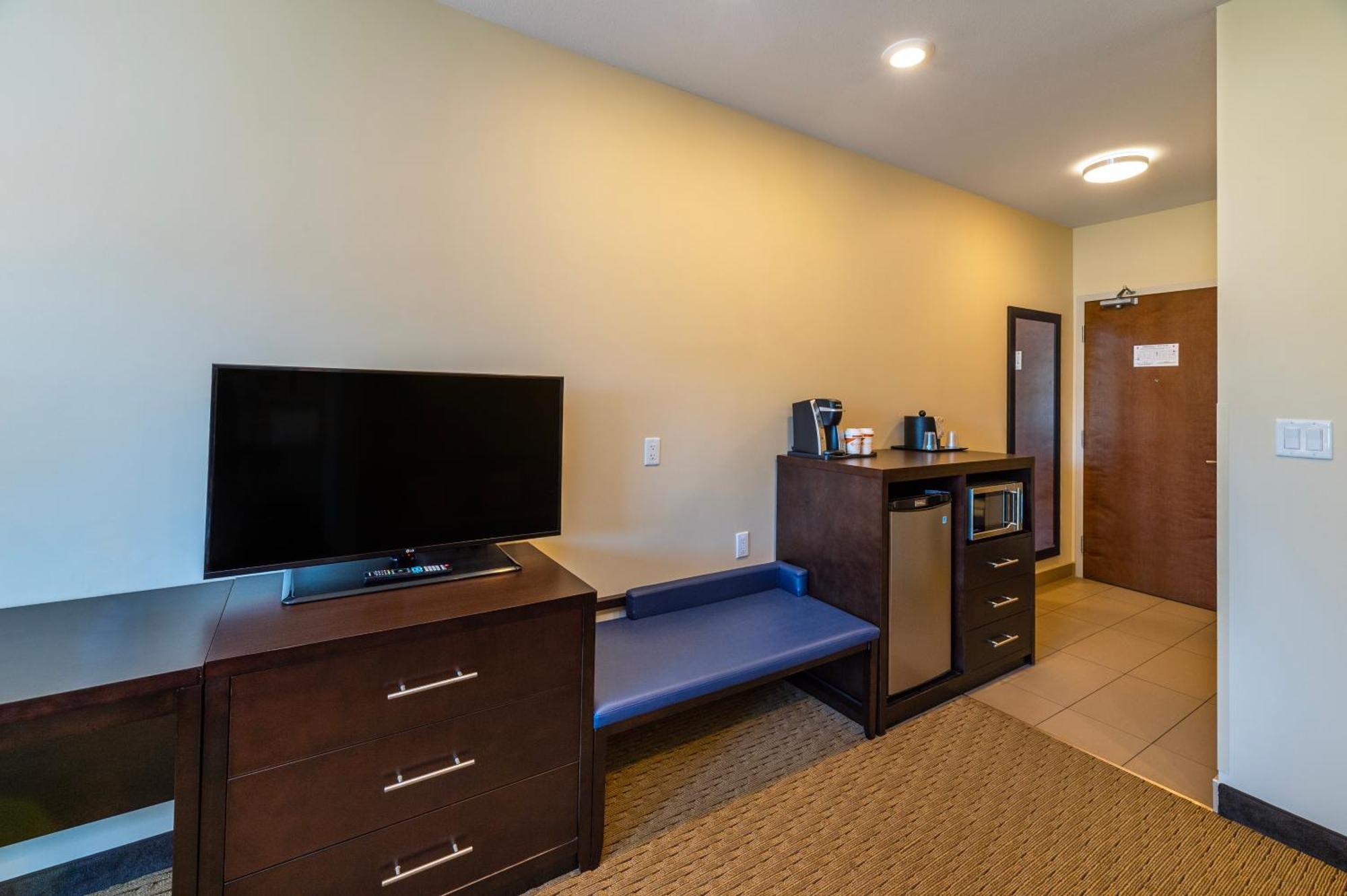 Comfort Inn & Suites Terrace Exterior photo