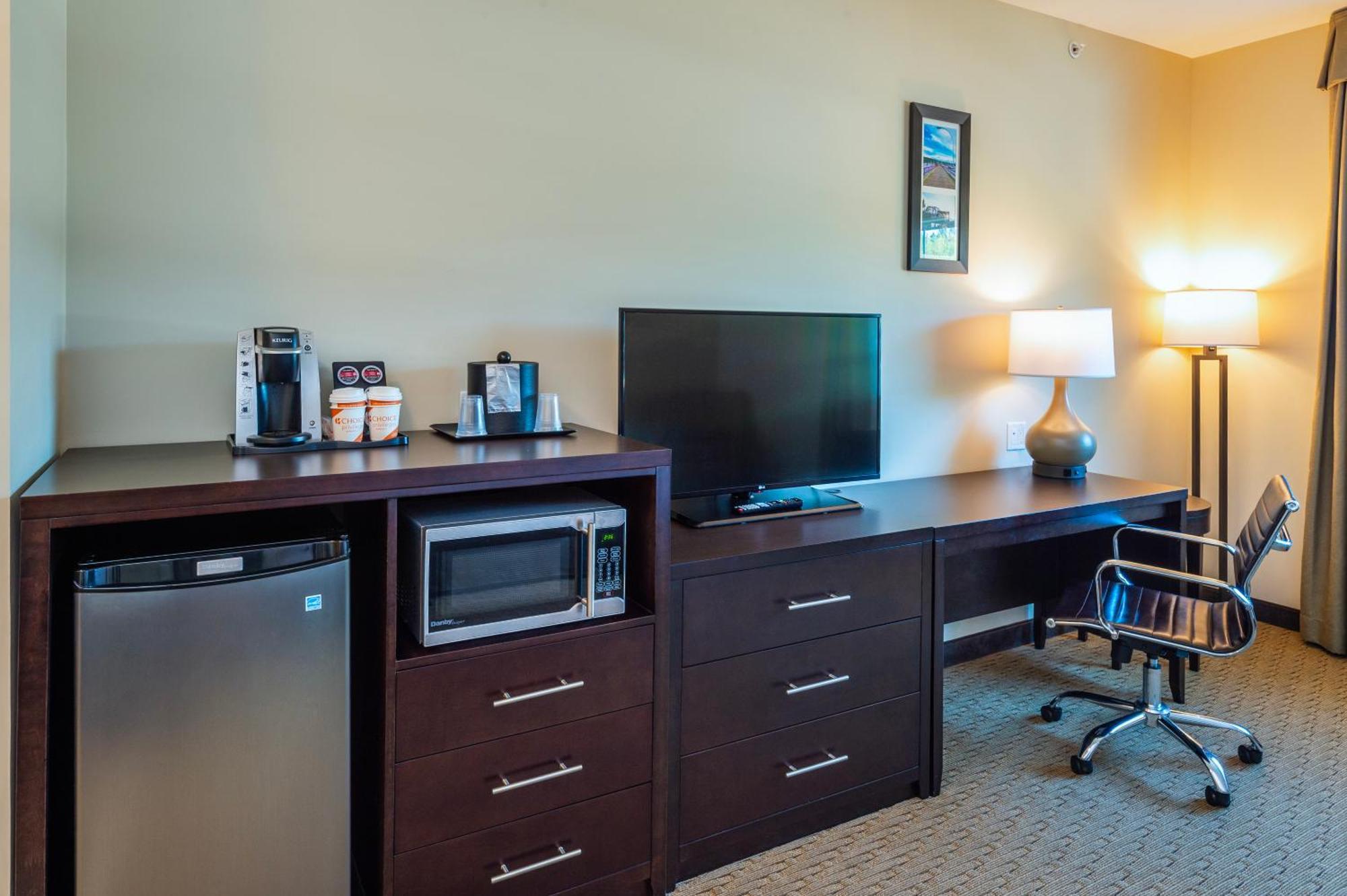 Comfort Inn & Suites Terrace Exterior photo